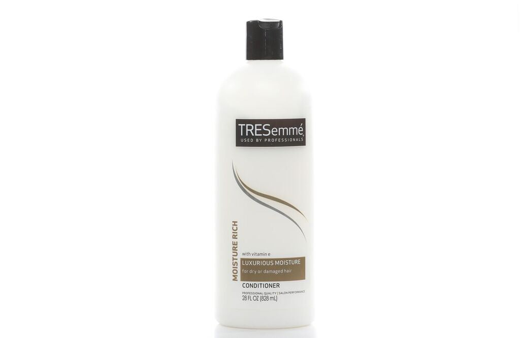 TRESemme LUXURIOUS MOISTURE CONDITIONER